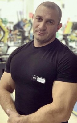 Инструктор тренажерного зала Борщун Николай