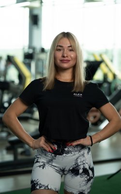 Инструктор тренажерного зала Рясько Алёна
